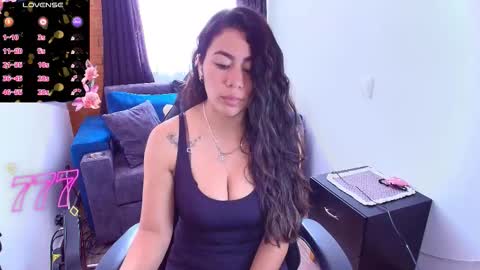 laura  online show from February 11, 4:01 pm