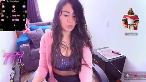 laura  online show from February 12, 4:13 pm