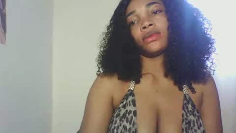 Snapshot of sexy_kitty881 chatting on September 27, 9:47 am Sexy kitty881 online show from September 27, 9:47 am