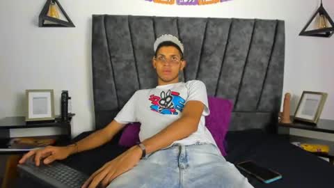 sexy_latin_cum online show from October 29, 3:31 am