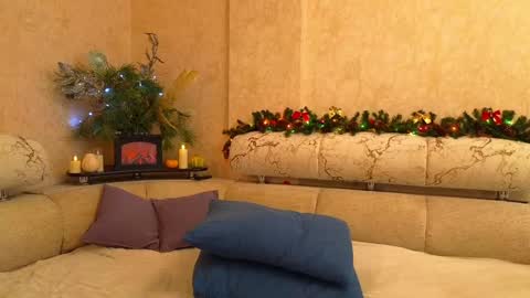 Leslie online show from December 2, 8:52 am