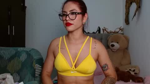 Snapshot of sexy_lia_latina chatting on March 5, 2:03 am Celeste online show from March 5, 2:03 am