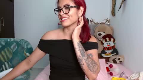 Snapshot of sexy_lia_latina chatting on March 9, 2:50 am Celeste online show from March 9, 2:50 am