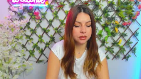 Lily online show from November 23, 4:01 am