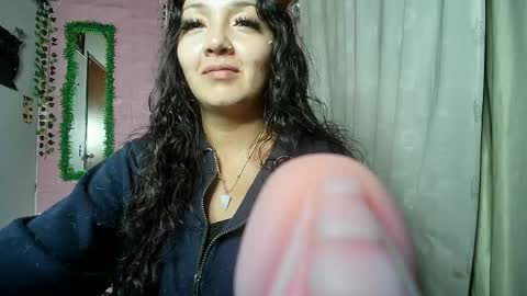 sexy lolas online show from April 11, 7:45 am