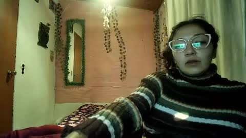 sexy lolas online show from July 3, 3:57 am