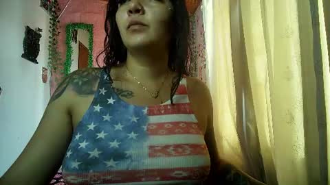 sexy lolas online show from July 18, 6:45 pm