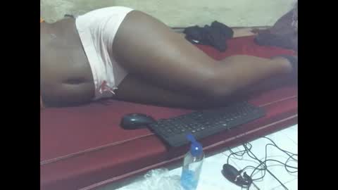 sexy_lunah online show from December 5, 7:10 pm