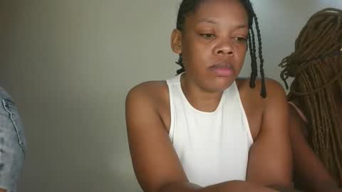 Snapshot of sexy_lyna chatting on April 18, 7:01 am sexy_lyna online show from April 18, 7:01 am