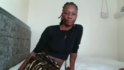 Snapshot of sexy_malyn chatting on November 21, 11:20 am Shasha Money online show from November 21, 11:20 am