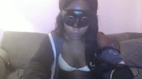 Snapshot of sexy_masked_couple chatting on December 9, 8:44 pm Masked Couple online show from December 9, 8:44 pm