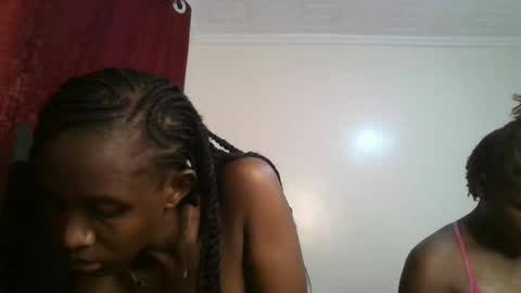 Snapshot of sexy_maya2 chatting on July 3, 7:48 am sexy_maya2 online show from July 3, 7:48 am