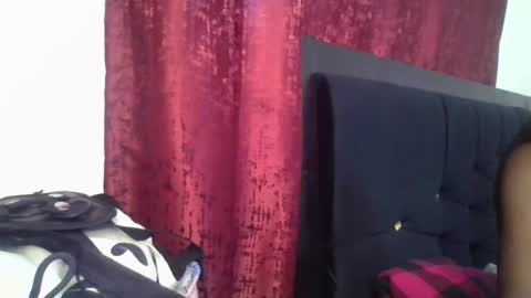 Snapshot of sexy_maya2 chatting on July 9, 1:26 pm sexy_maya2 online show from July 9, 1:26 pm