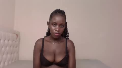 Snapshot of sexy_maya3 chatting on November 24, 9:09 am maya online show from November 24, 9:09 am