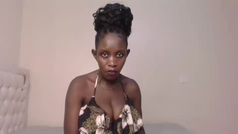 Snapshot of sexy_maya3 chatting on November 25, 5:35 pm maya online show from November 25, 5:35 pm