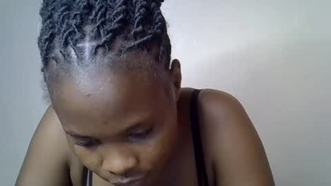 Snapshot of sexy_molyne chatting on April 20, 6:20 pm Molyne online show from April 20, 6:20 pm