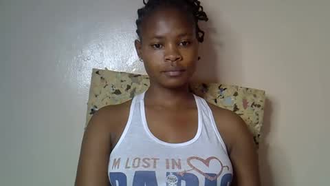 Snapshot of sexy_molyne chatting on May 13, 11:44 pm Molyne online show from May 13, 11:44 pm