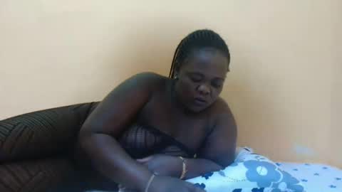 Snapshot of sexy_mummy25 chatting on December 17, 12:44 pm sexy_mummy25 online show from December 17, 12:44 pm