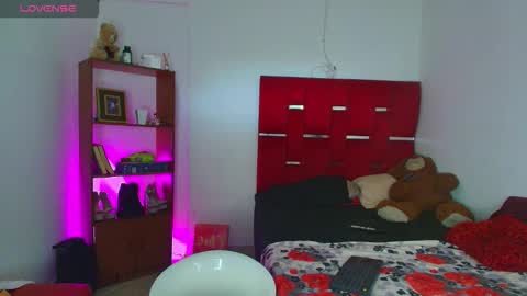 sexy_nicole_ricutty online show from February 18, 3:41 pm