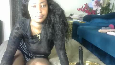 sexy pigeon online show from April 17, 12:19 pm