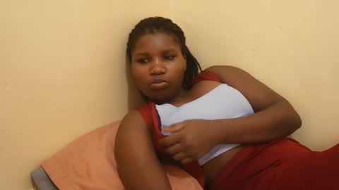 Snapshot of sexy_roz chatting on March 14, 9:48 am Queen online show from March 14, 9:48 am