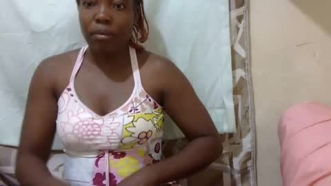 Snapshot of sexy_sandrah chatting on March 1, 6:13 am sexy_sandrah online show from March 1, 6:13 am