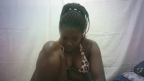 Snapshot of sexy_sandrah chatting on March 11, 8:41 am sexy_sandrah online show from March 11, 8:41 am