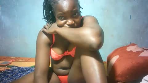 Snapshot of sexy_sandrah chatting on September 15, 10:15 am sexy_sandrah online show from September 15, 10:15 am