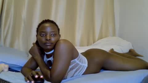 Snapshot of sexy_shay209 chatting on February 4, 11:09 pm shay online show from February 4, 11:09 pm