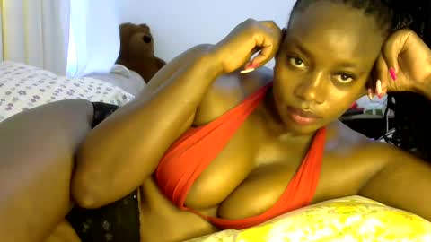 Snapshot of sexy_siera chatting on March 9, 6:17 am laura online show from March 9, 6:17 am