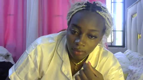 laura online show from December 16, 9:58 am