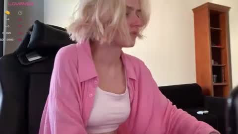 Sexy-Sweets online show from September 13, 10:15 am