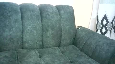 Snapshot of sexy_tiffah33 chatting on March 6, 12:41 pm Tiffah online show from March 6, 12:41 pm