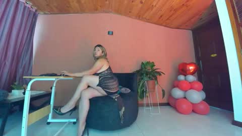 sexy_valeshca online show from March 3, 11:27 am