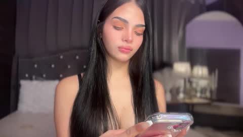 Snapshot of sexyadrianaqueents chatting on October 5, 2:43 am YOUR MISTRESS GODDESSS ADRIANA online show from October 5, 2:43 am