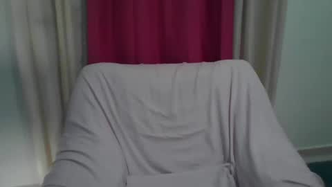 Snapshot of sexyalliekay chatting on January 18, 5:20 am Sexy GILF Allie Kay online show from January 18, 5:20 am