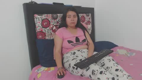 Snapshot of sexyandhorny2024 chatting on December 11, 5:43 am sexyandhorny2024 online show from December 11, 5:43 am