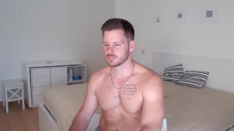 Snapshot of sexyandmarried chatting on January 31, 12:07 pm sexyandmarried online show from January 31, 12:07 pm