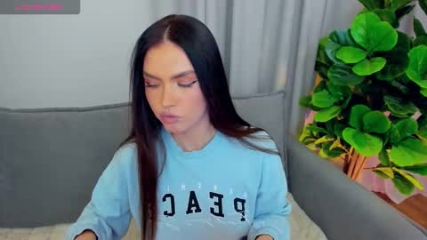 Lou online show from November 2, 10:12 pm