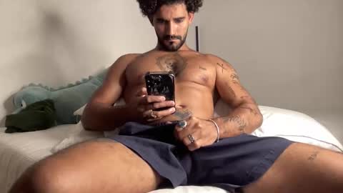 Snapshot of sexyasaf1018 chatting on April 21, 9:50 pm Asaf online show from April 21, 9:50 pm