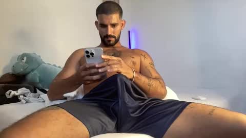 Snapshot of sexyasaf1018 chatting on May 3, 6:58 pm Asaf online show from May 3, 6:58 pm