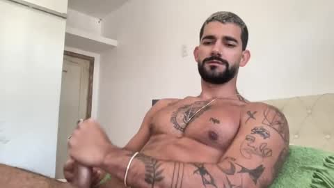Snapshot of sexyasaf1018 chatting on July 15, 12:10 pm Asaf online show from July 15, 12:10 pm