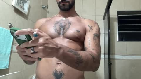 Snapshot of sexyasaf1018 chatting on July 29, 12:31 am Asaf online show from July 29, 12:31 am
