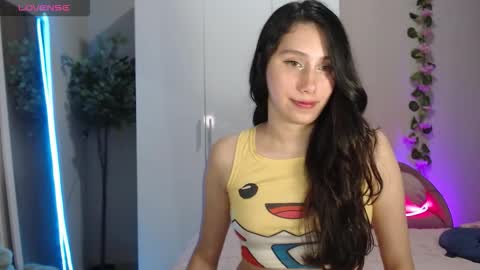 Snapshot of sexyasstime_1718 chatting on January 7, 1:30 am Alice online show from January 7, 1:30 am