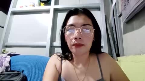 sexyathena29 online show from April 11, 11:36 am