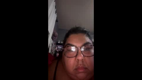 sexybbwqueen83 online show from December 19, 8:32 am
