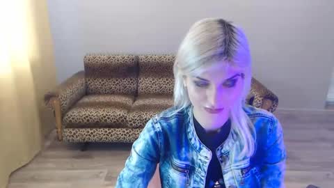 sexybeatriice online show from January 24, 7:19 am