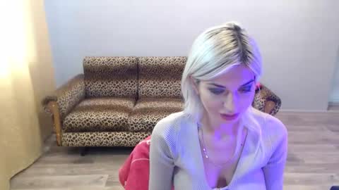 sexybeatriice online show from October 11, 6:34 am