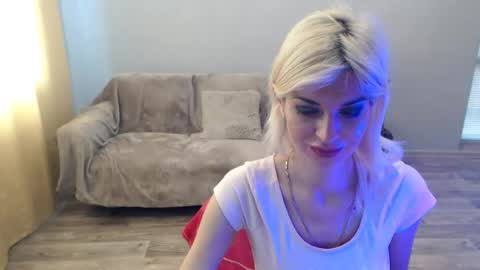 Snapshot of sexybeatriice chatting on June 25, 6:29 am sexybeatriice online show from June 25, 6:29 am
