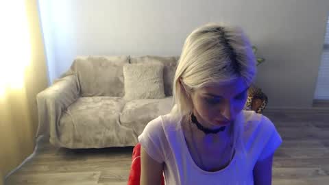 Snapshot of sexybeatriice chatting on June 30, 6:14 am sexybeatriice online show from June 30, 6:14 am
